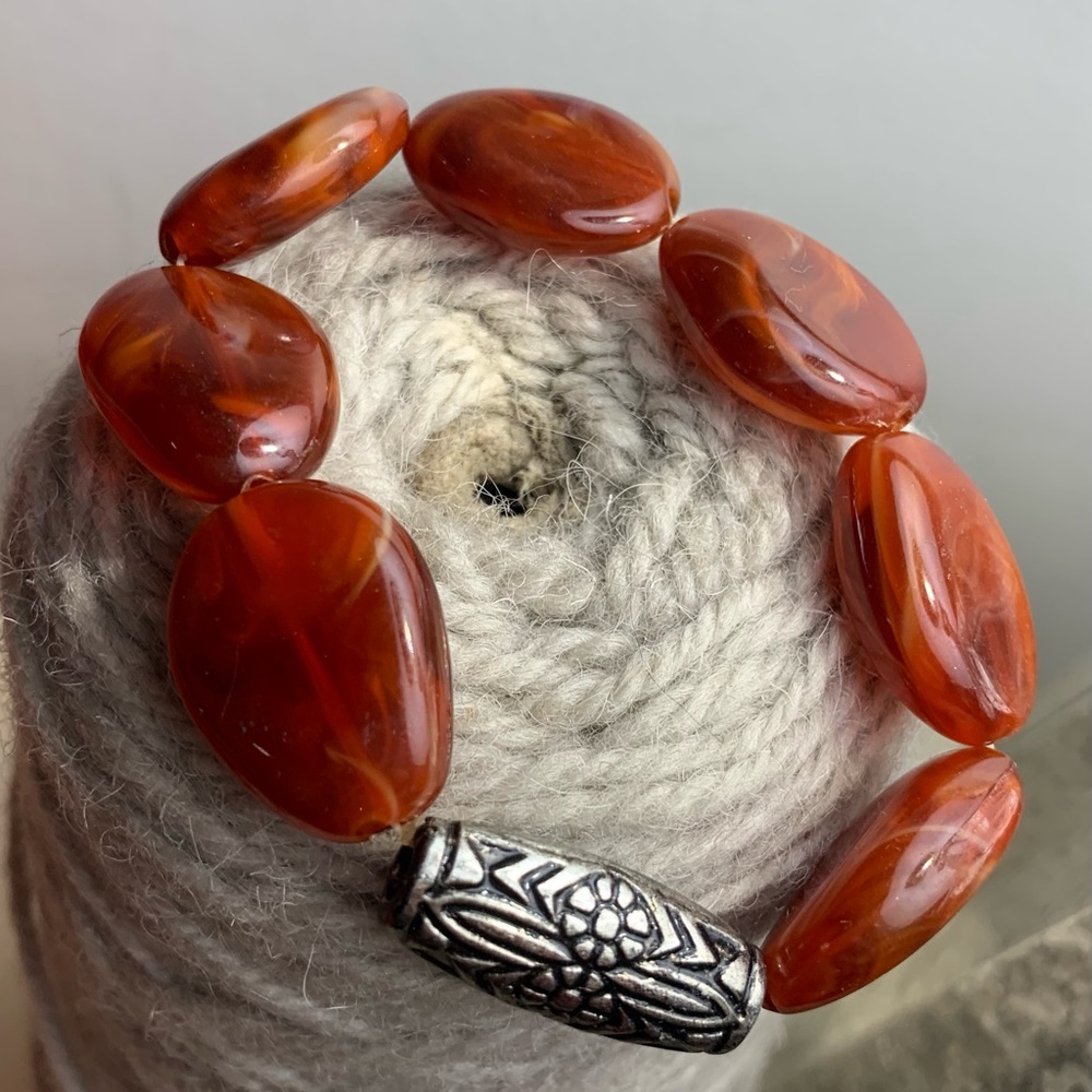 Crimso Red / Glossy Red Stones Expandable Bracelet